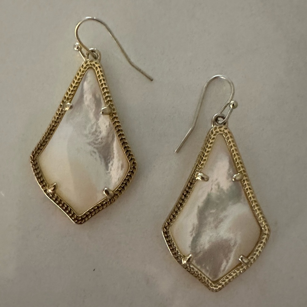 Kendra Scott Alex Earrings- excellent condition